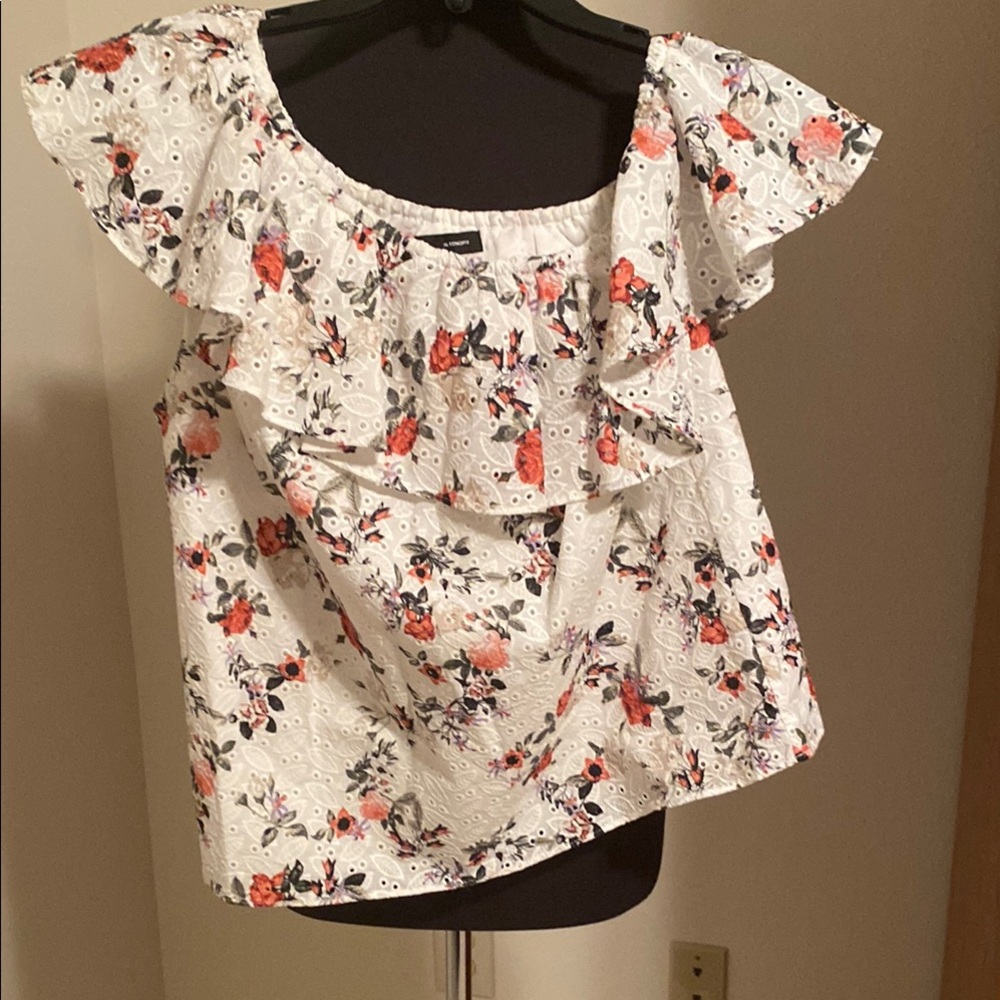 Floral Ruffle White Top